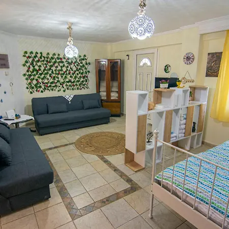 Katia's By Golden Host Nea Moudania